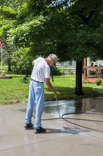 Driveway Concrete Cleaning in Georgetown
